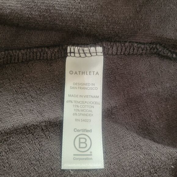 Athleta Studio To Street Camo Sweatshirt Size Medium - Picture 8 of 8